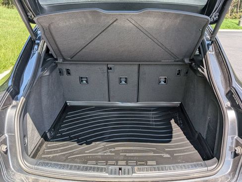 Certified 2026 Porsche Macan AWD/4WD image 21