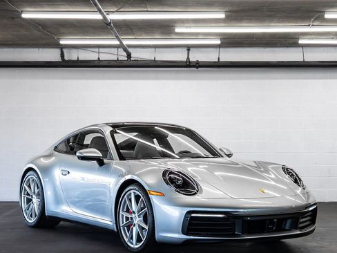 Used 2024 Porsche 911 Carrera 4S image 7