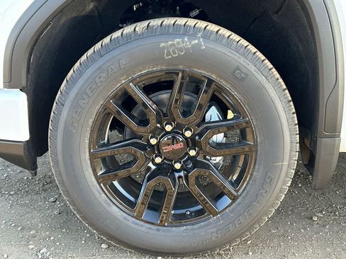 New 2026 GMC Sierra 1500 Pro w/ Graphite Edition image 32
