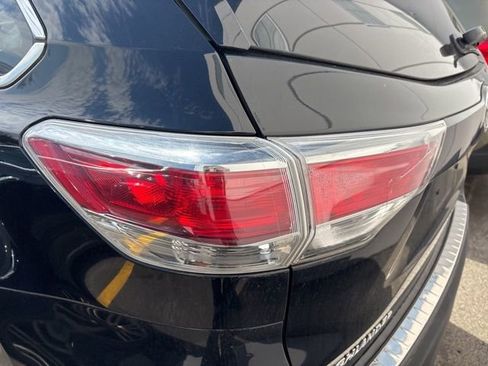 Used 2016 Toyota Highlander XLE image 7