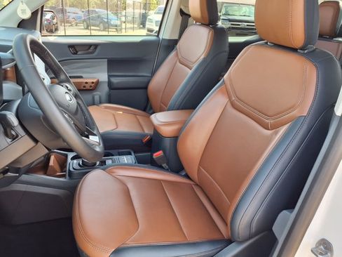 Certified 2023 Ford Maverick Lariat AWD/4WD image 3