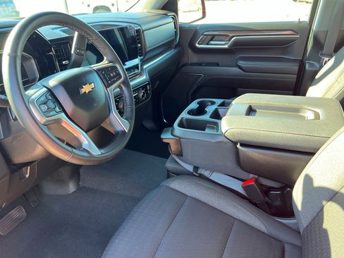 Used 2023 Chevrolet Silverado 1500 LT image 16