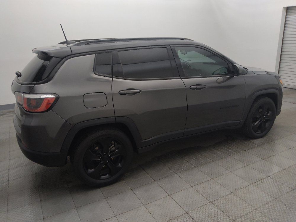 Used 2019 Jeep Compass Latitude FWD image 10