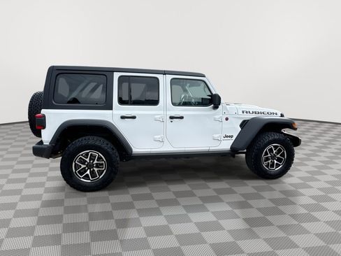 Used 2024 Jeep Wrangler Unlimited Rubicon AWD/4WD image 12