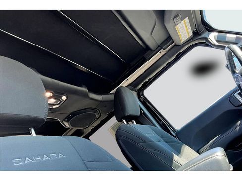 Used 2020 Jeep Wrangler Unlimited Sahara AWD/4WD image 19