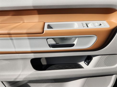 New 2025 Volkswagen ID. Buzz 1st Edition image 16