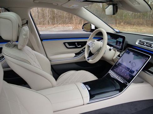 Used 2023 Mercedes-Benz S 580 4MATIC Sedan image 55