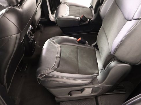 Used 2022 Ford Explorer ST w/ ST Street Pack image 12