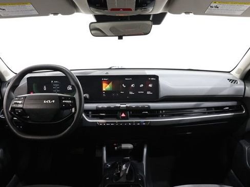 Used 2025 Kia K4 FWD image 14