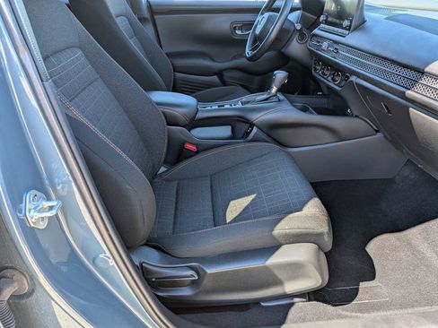 Certified 2025 Honda HR-V Sport image 19