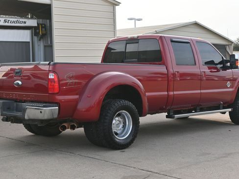 Used 2016 Ford F350 Lariat w/ Chrome Package image 6