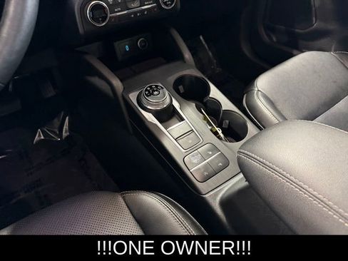 Used 2020 Ford Escape Titanium image 19