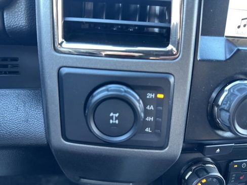 Used 2017 Ford F150 Raptor w/ Equipment Group 801A Mid image 18