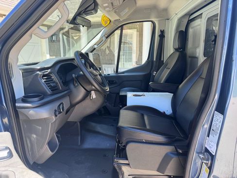 Used 2023 Ford Transit 350 DRW RWD image 11