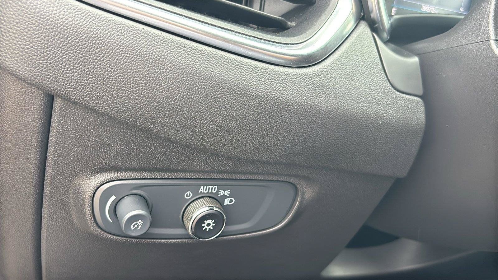 Certified 2024 Chevrolet Equinox LT AWD/4WD image 27