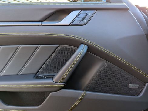 Used 2026 Porsche 911 Targa 4S image 13