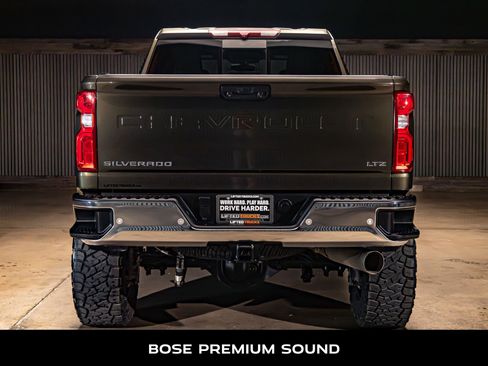Used 2022 Chevrolet Silverado 2500 LTZ w/ LTZ Plus Package AWD/4WD image 8