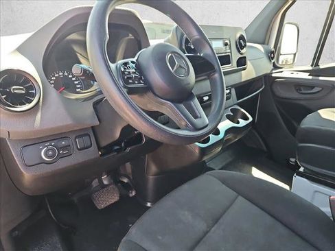 Used 2023 Mercedes-Benz Sprinter 2500 image 12