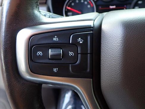 Used 2021 Chevrolet Suburban LT image 14