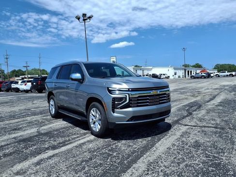 Used 2025 Chevrolet Tahoe Premier AWD/4WD image 2
