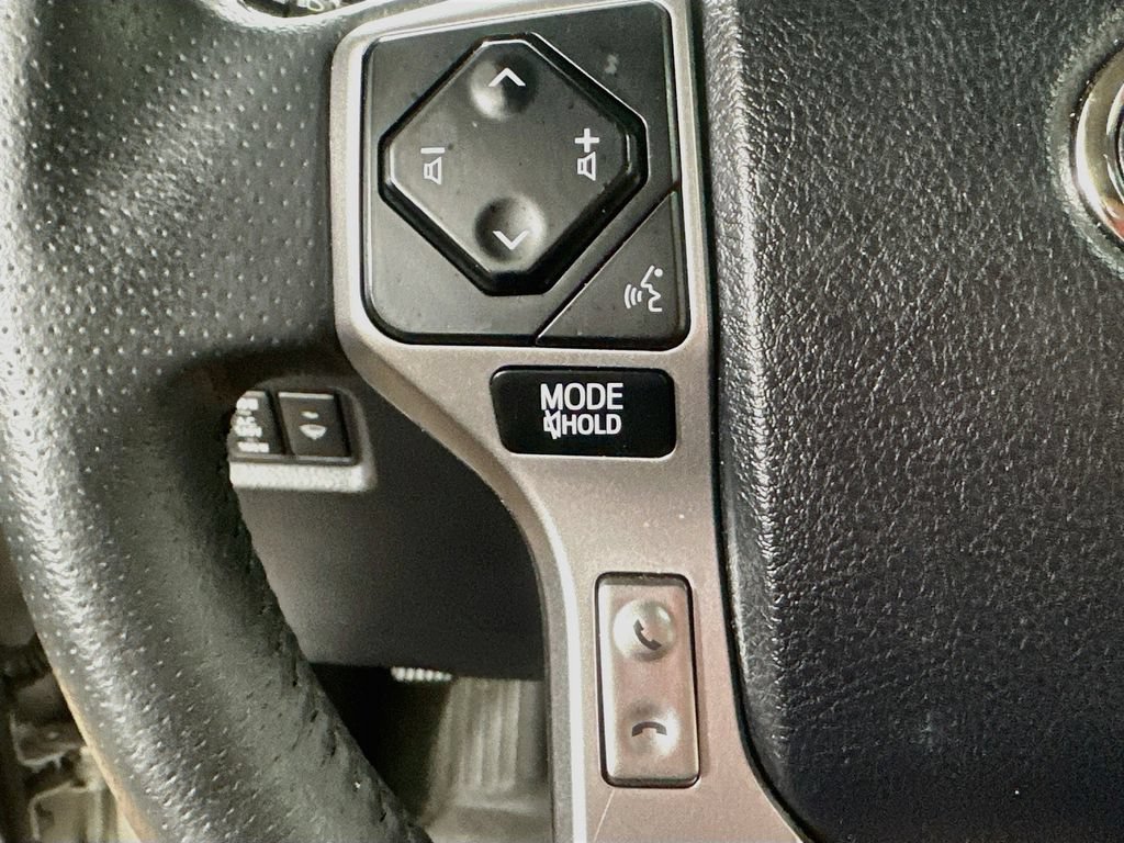 Used 2022 Toyota 4Runner SR5 Premium w/ Moonroof Package RWD image 24