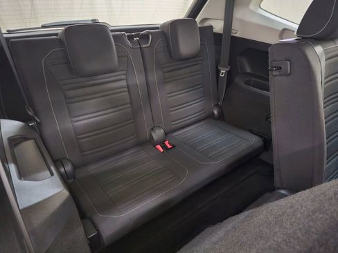 Used 2022 Volkswagen Tiguan S image 13