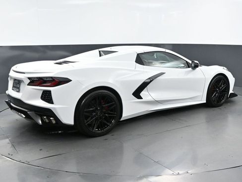 Used 2021 Chevrolet Corvette 2LT image 7