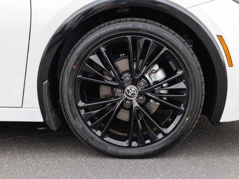 Used 2026 Toyota Prius Plug-In Hybrid image 4