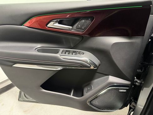 New 2026 Chevrolet Traverse RS w/ LPO, Floor Liner Package image 11