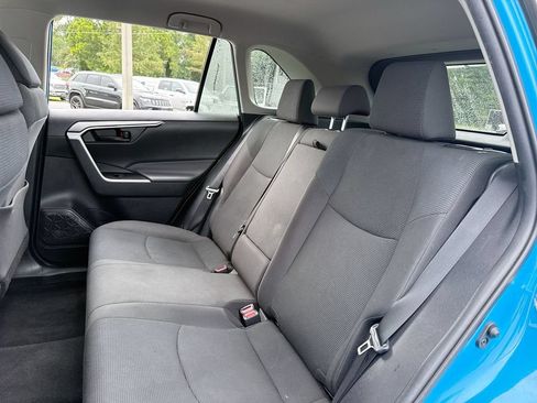 Used 2021 Toyota RAV4 LE FWD image 25