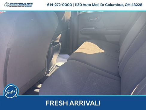 Used 2017 Toyota Tacoma TRD Sport image 15