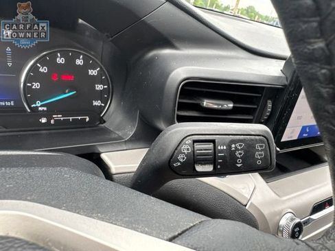 Used 2024 Ford Explorer XLT w/ Equipment Group 202A AWD/4WD image 31