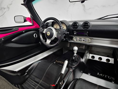 Used 2005 Lotus Elise image 24