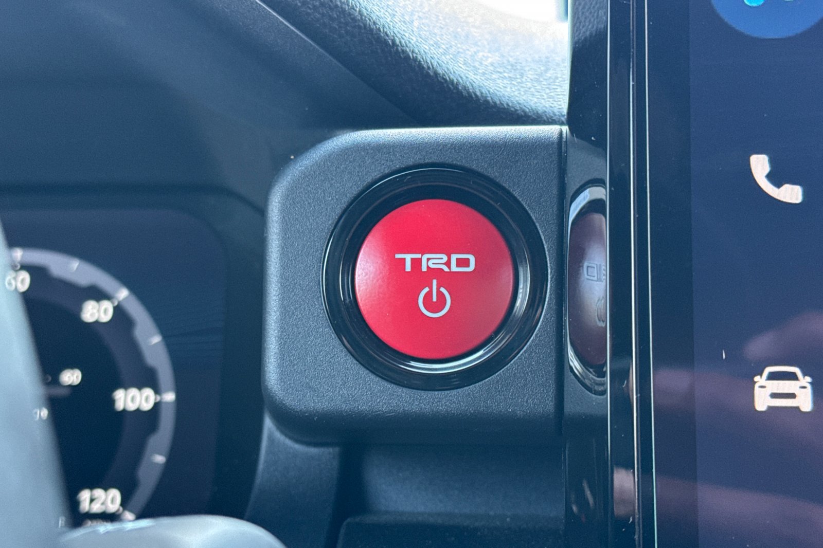 Used 2026 Toyota 4Runner TRD Off-Road Premium AWD/4WD image 28