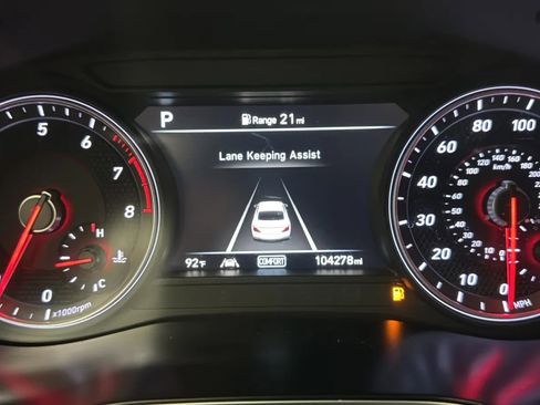 Used 2020 Genesis G70 2.0T RWD image 10
