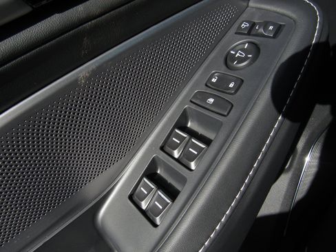 Certified 2025 Acura MDX SH-AWD w/ Technology Package image 24
