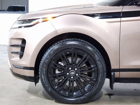 Used 2024 Land Rover Range Rover Evoque Dynamic SE AWD/4WD image 5