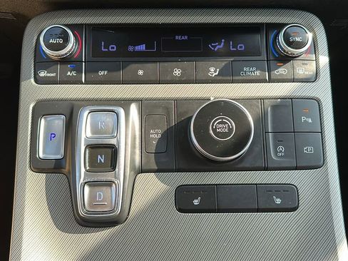 Used 2024 Hyundai Palisade SEL image 25