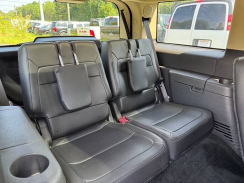 Used 2018 Ford Flex Limited w/ Equipment Group 301A AWD/4WD image 17