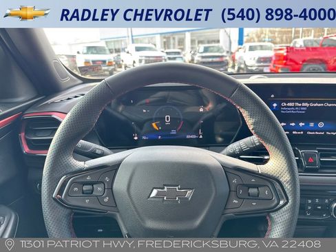 Used 2025 Chevrolet TrailBlazer RS w/ Convenience Package FWD image 6