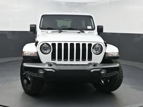 Used 2022 Jeep Wrangler Unlimited Sahara AWD/4WD image 41
