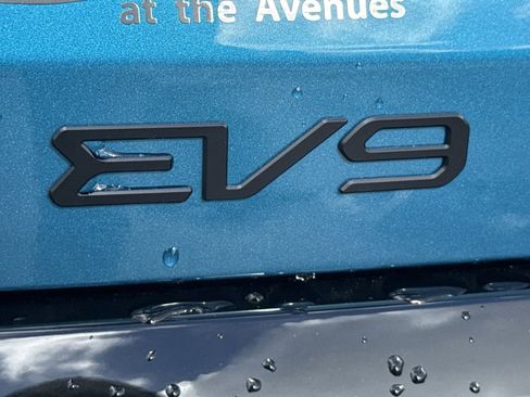 New 2026 Kia EV9 Land w/ Nightfall Edition Package image 10