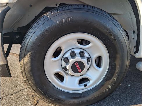 Used 2022 GMC Savana 2500 w/ Driver Convenience Package image 25