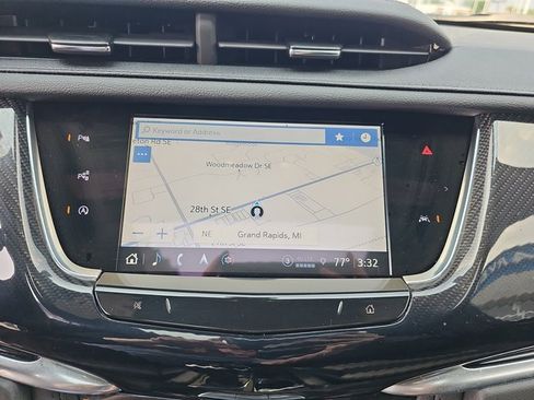 Used 2025 Cadillac XT6 Sport w/ Technology Package image 23