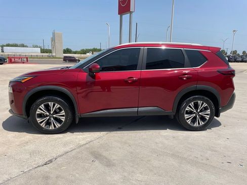 Used 2023 Nissan Rogue SV w/ SV Premium B Package FWD image 4