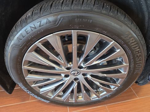 Certified 2025 Lexus RX 450h AWD w/ Convenience Package image 8