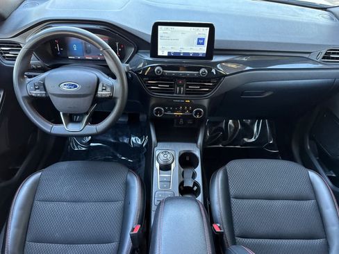 Certified 2025 Ford Escape ST-Line FWD image 3