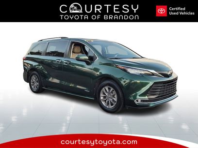 Certified 2021 Toyota Sienna XLE w/ XLE Plus Package