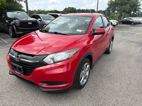 Used 2018 Honda HR-V LX image 7