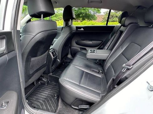 Used 2017 Kia Sportage EX AWD/4WD image 16